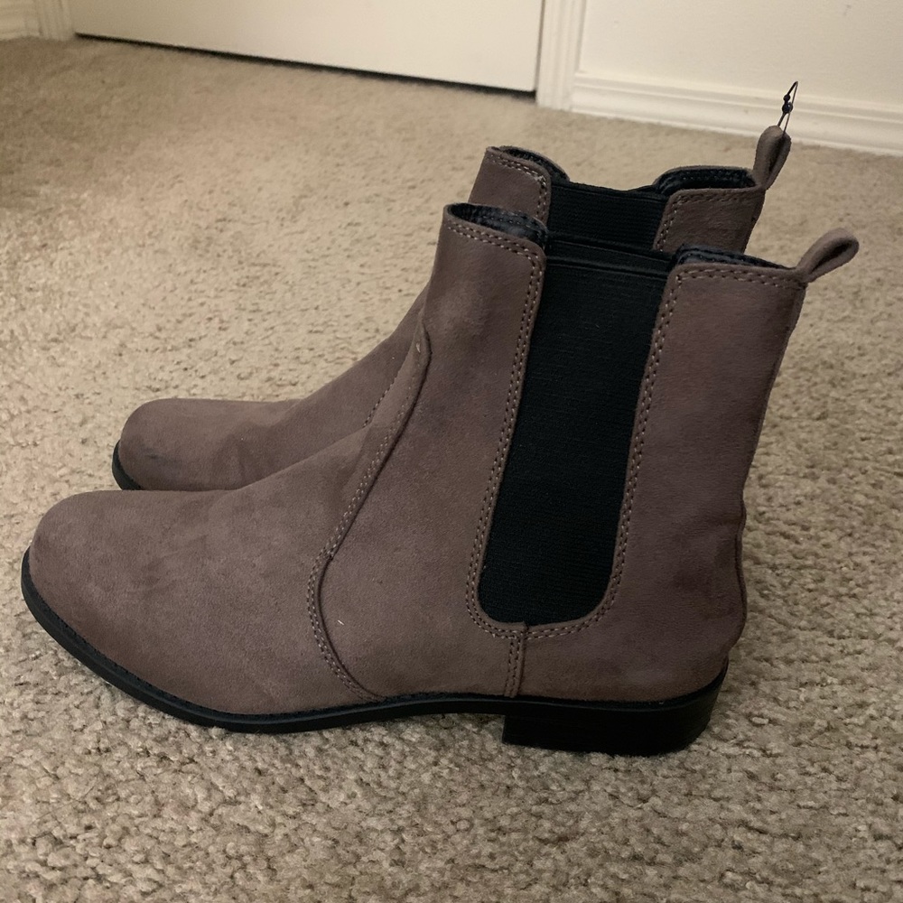 H&M boots  Women’s size 7